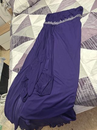 Vestido morado largo de fiesta