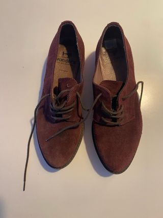 Zapatos Wonders ante burdeos