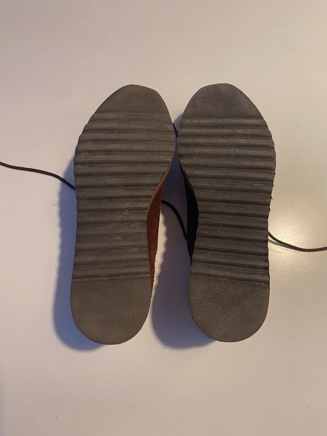 Zapatos Wonders ante burdeos