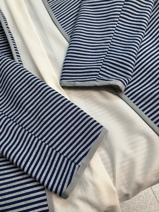 Americana larga VILA rayas azul y gris