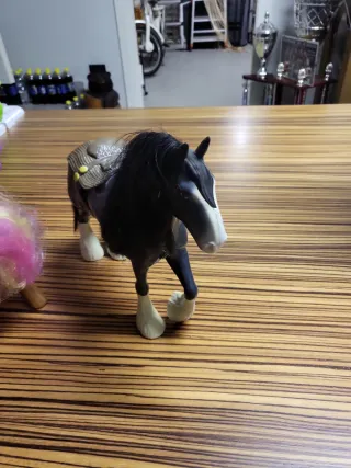 Unicorno e cavalli giocattolo