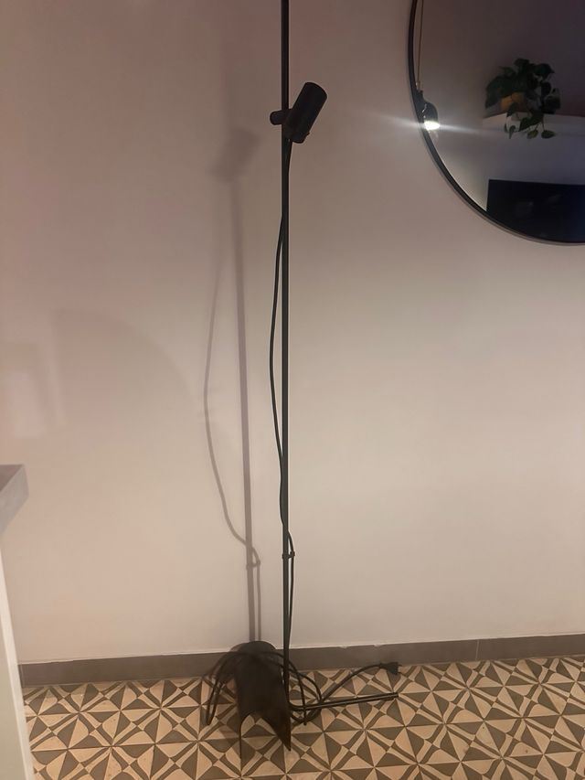 Base lampada in metallo nero