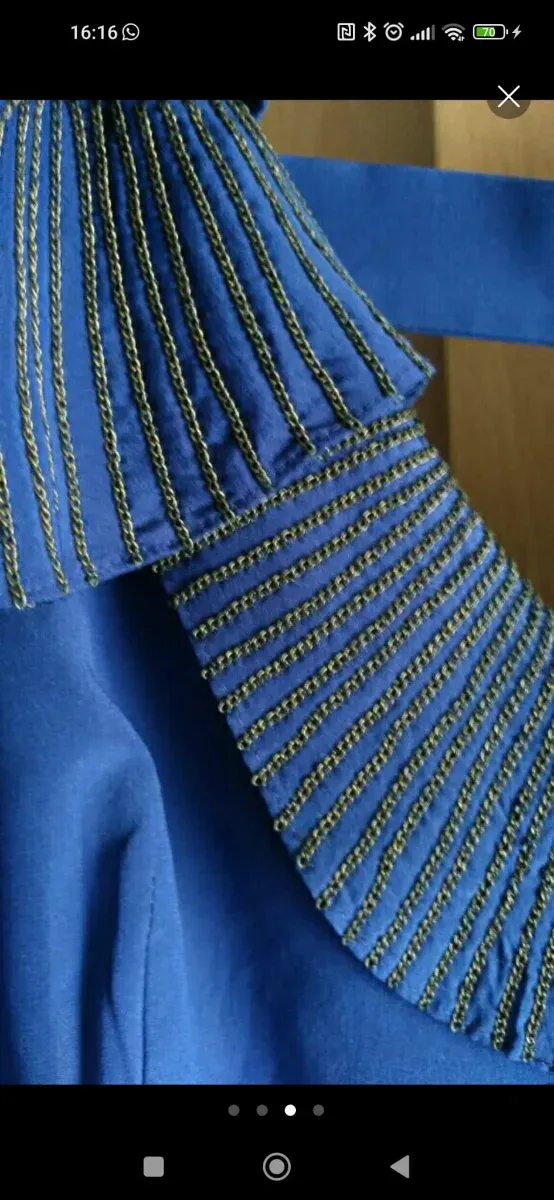 Vestido de Karen Mullen