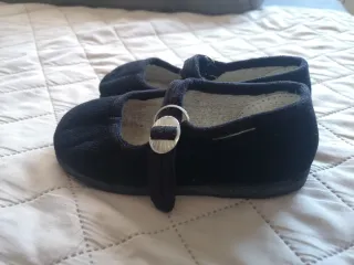 Zapatillas traje regional negras