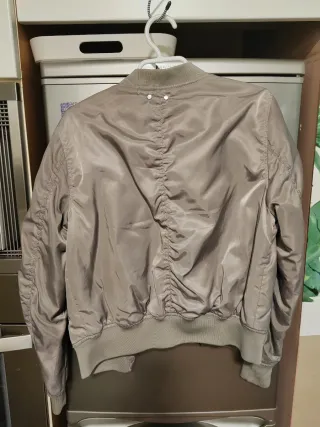 Chaqueta Bomber Pull&Bear Beige/Gris Talla M