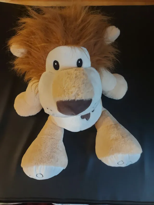 Peluche León Suave