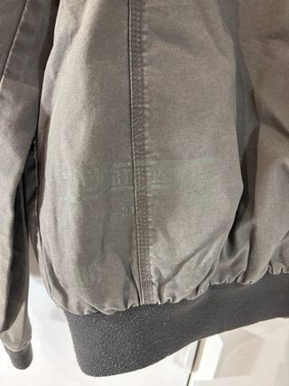 Chaqueta bomber reversible Zara.