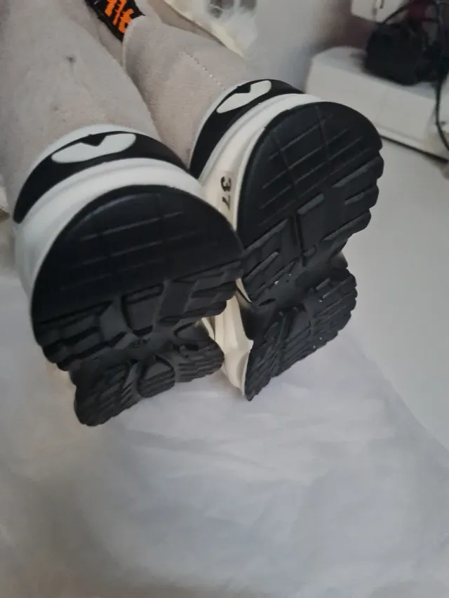 Botines infantiles beige calentitos