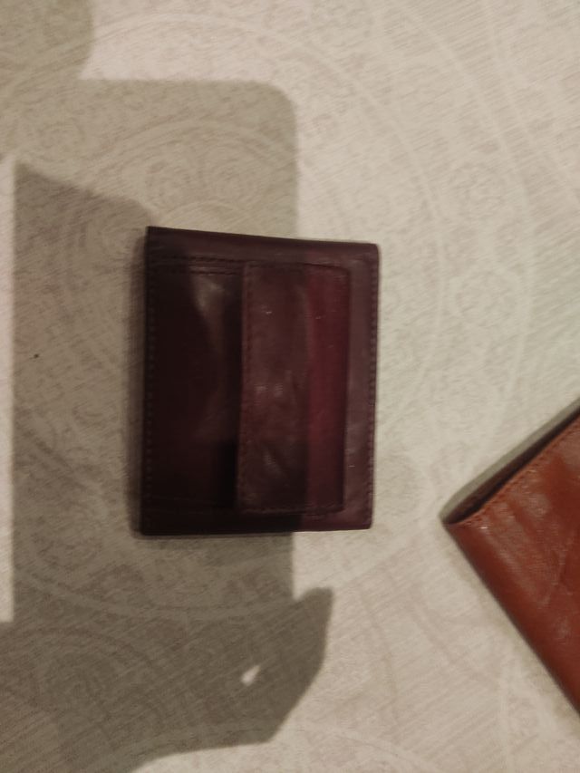 Billetera de piel hecha a mano