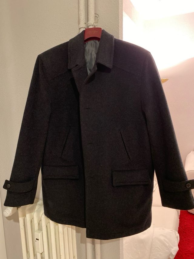 Abrigo chaquetón negro