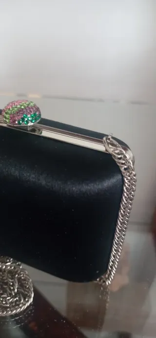 Bolso de fiesta negro y plateado