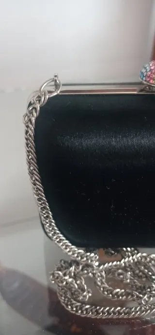 Bolso de fiesta negro y plateado