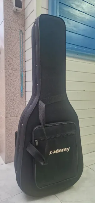 Guitarra Acústica  cutaway Prudencio paez  n° 50.