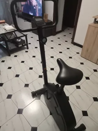 Bicicleta estática poco uso