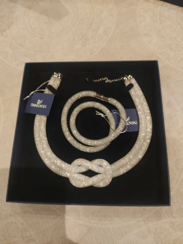 Conjunto Collar y Pulsera Swarovski