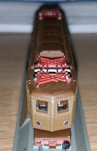 Lotto 2 Locomotrici italiane sc.N 1:160 statiche