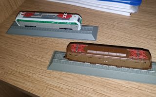 Lotto 2 Locomotrici italiane sc.N 1:160 statiche