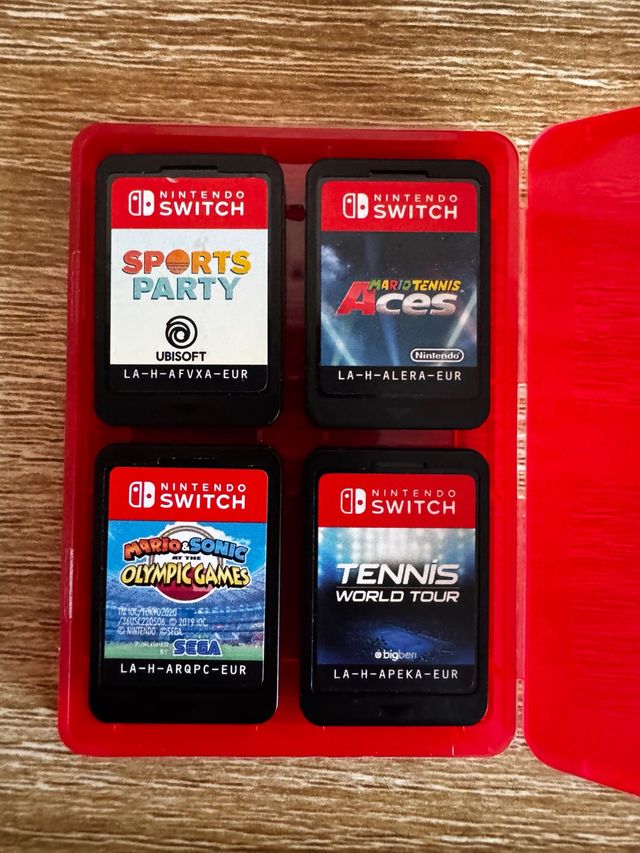 Pacchetto 4 Giochi Nintendo Switch: Mario Tennis Aces, Sports Party, Mario & Sonic ai Giochi Olimpici, Tennis World Tour