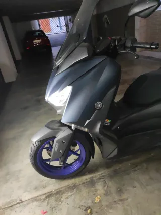 Yamaha XMAX 300