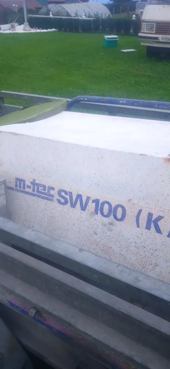 Proyectora de yeso m-tec SW100