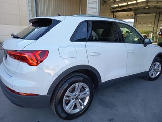 Audi Q3  45 TFSIe busines 2022 automatico