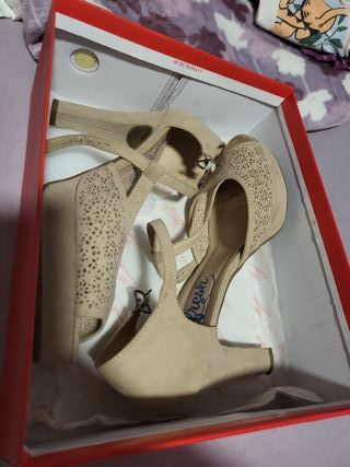 Tacones Refresh Beige