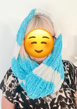 Bufanda Infinita Artesanal Azul y Blanca