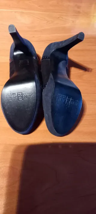 Zapatos de tacón.