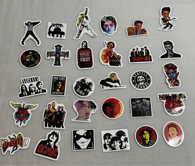 Pack 50 Pegatinas Rock Artistas Variados