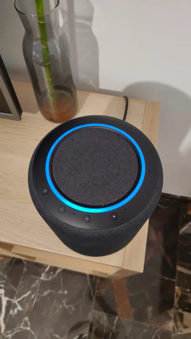 Amazon Echo Studio Negro