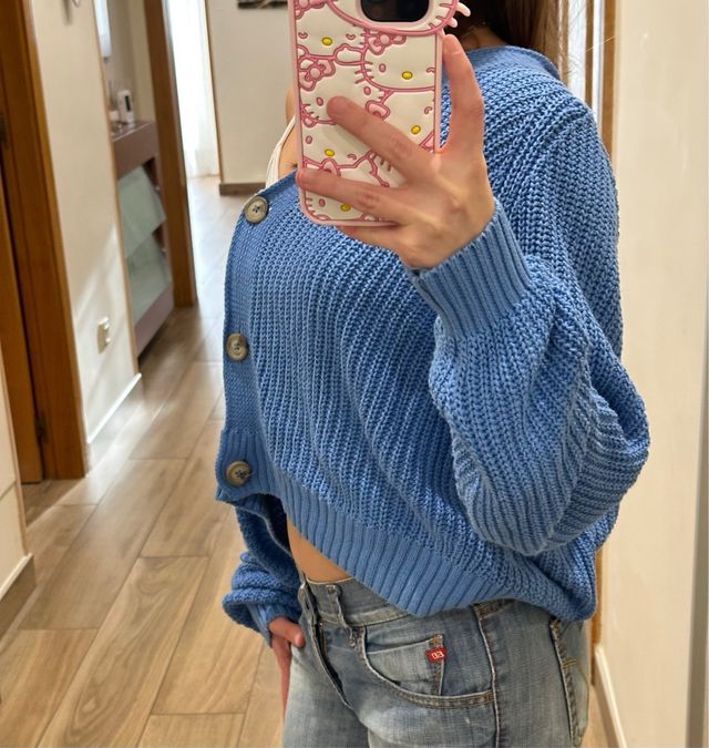 Cárdigan azul de punto con botones