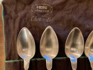 Undici cucchiai Christofle