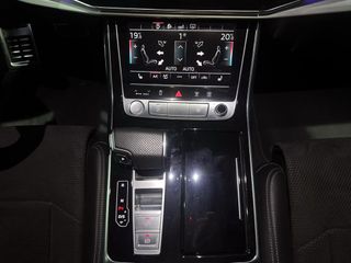 Audi Q8 Black Line 45 TDI quattro tiptronic 231 5p