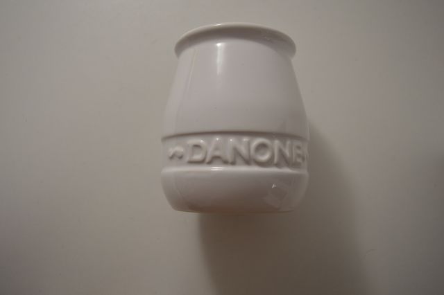 DANONE LAPICERO TAZA ARTÍCULO PROMOCIONAL SIN USO