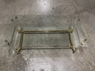 Mesas de centro de cristal.