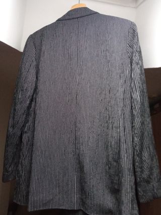 Americana de mujer a rayas blancas y negras T40