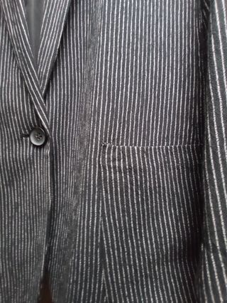 Americana de mujer a rayas blancas y negras T40