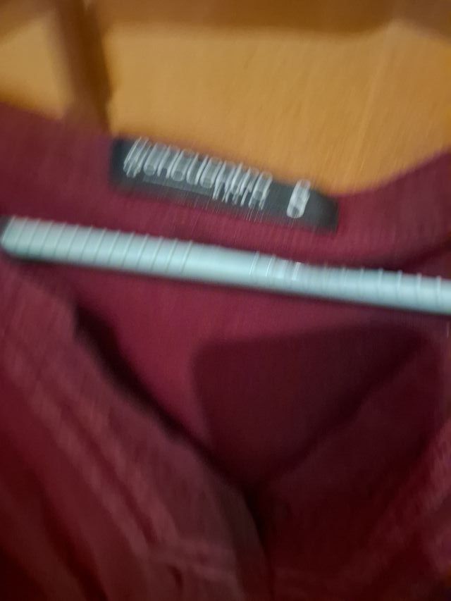 Camisa roja manga larga