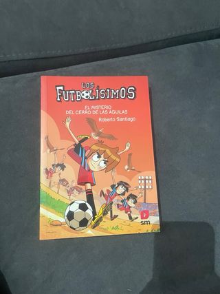 5 libros de la saga de los futbolisimos.
