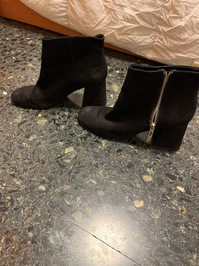 Botines ante tacón ancho negros