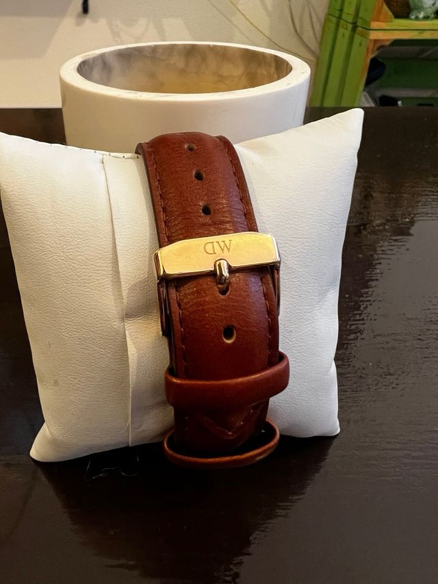 Reloj Daniel Wellington Dorado y Marrón