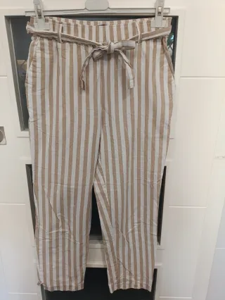Pantalón rayas beige y blanco
