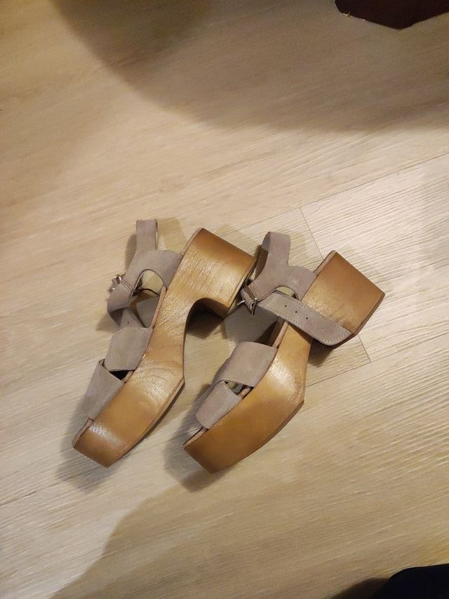 Sandalias plataforma piel beige talla 37