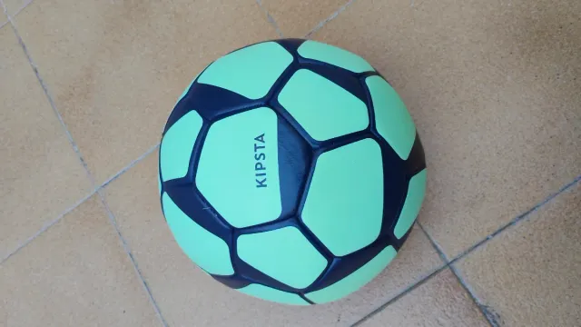 Pelota de fútbol nunca usada!