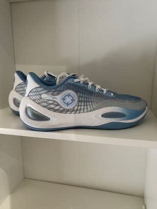 Zapatillas Baloncesto AR 1 Azul y Blanco