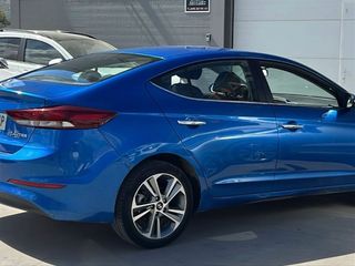 HYUNDAI Elantra 1.6 CRDi BlueDrive Style DCT
