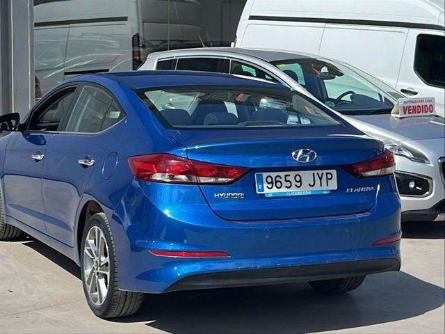 HYUNDAI Elantra 1.6 CRDi BlueDrive Style DCT
