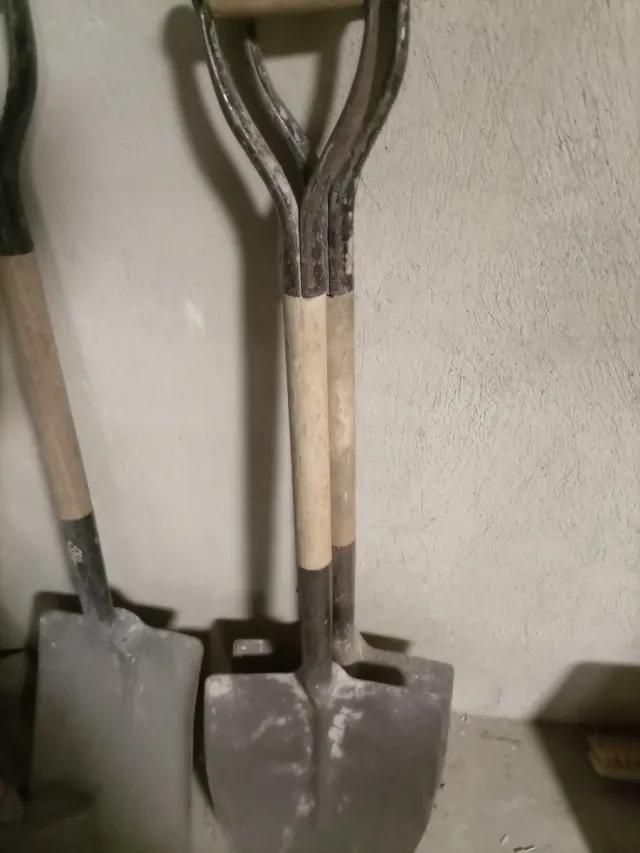 Pala de mango y pala de jardín