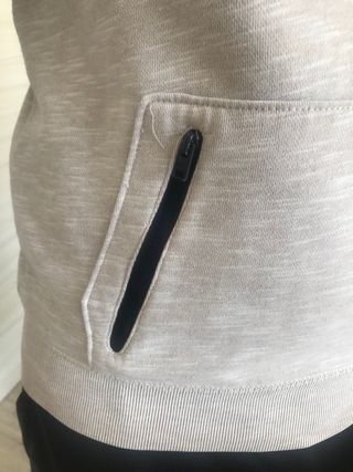 Felpa Hollister con cappuccio e tasche