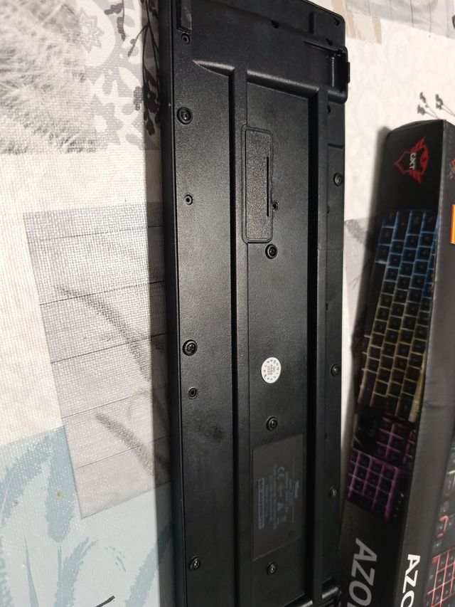 Teclado Gaming Trust RGB Negro. Regalo Ratón